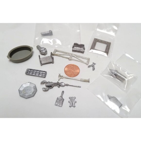 Lot of 17 Vintage Silver Metal and Plastic Miniature Dollhouse Accessories - Picture 2 of 3